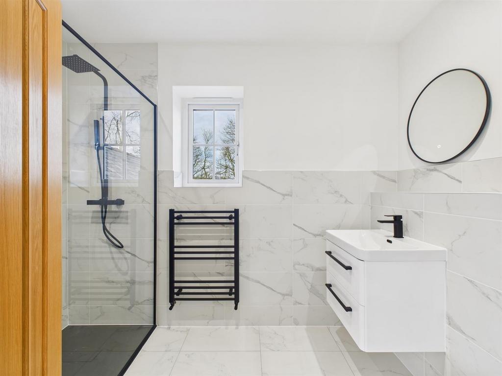 CAM03145 G0-PR0450-STILL024.jpg