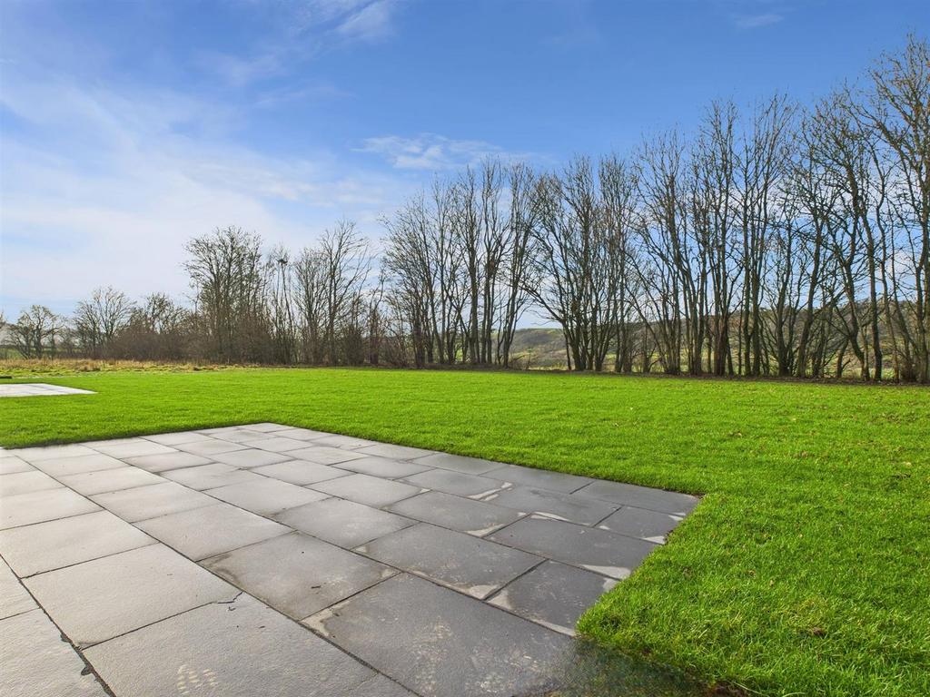 CAM03145 G0-PR0450-STILL025.jpg