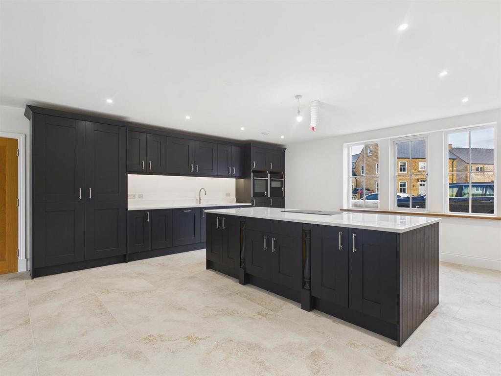 CAM03145 G0-PR0450-STILL001.jpg