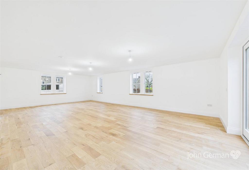 CAM05448 G0-PR0090-STILL008.jpg