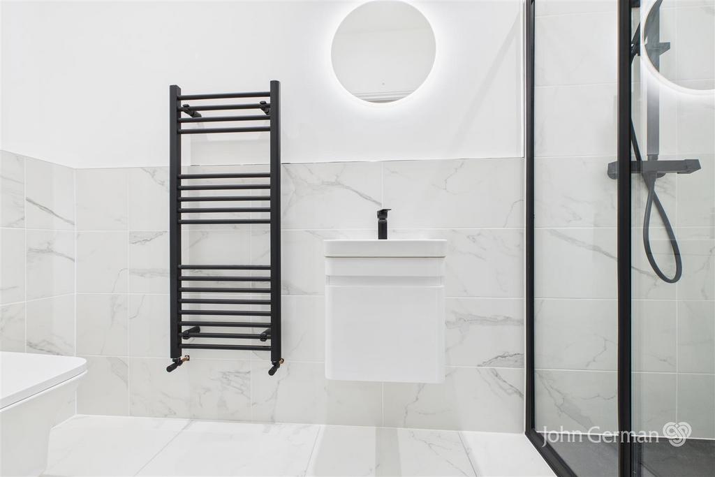 CAM05448 G0-PR0090-STILL010.jpg