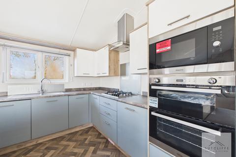 2 bedroom lodge for sale, Cockerham, LA2