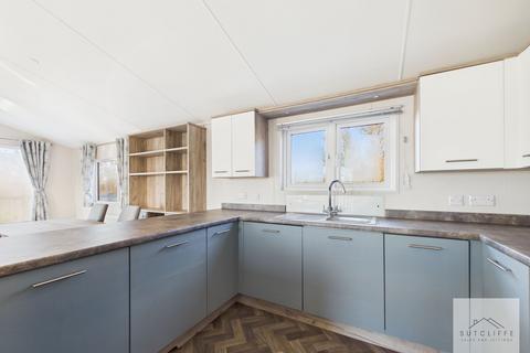 2 bedroom lodge for sale, Cockerham, LA2