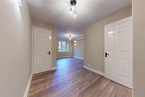 1 bedroom apartment to rent, Maple Gate, Loughton, IG10