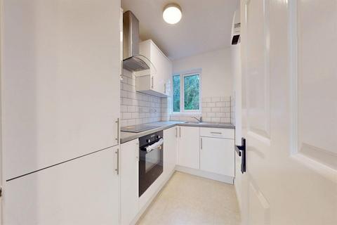 1 bedroom apartment to rent, Maple Gate, Loughton, IG10