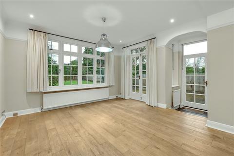 undefined, West Grove, Hersham, Walton-on-Thames, Surrey, KT12