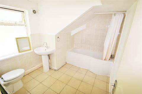 undefined, North Hill Road, Leeds LS6
