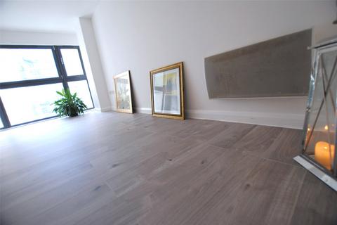 2 bedroom apartment for sale, Landmark Place, Cardiff CF10
