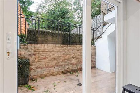 undefined, Oakley Square, Mornington Crescent, Euston, Camden, London, NW1