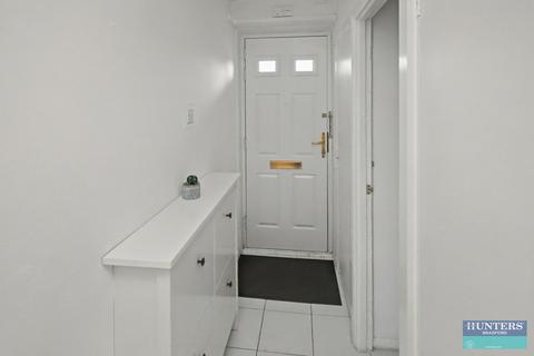 2 bedroom flat for sale, Ruth House, Otley Road Bradford, BD3 0DB