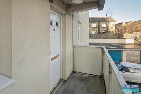 2 bedroom flat for sale, Ruth House, Otley Road Bradford, BD3 0DB