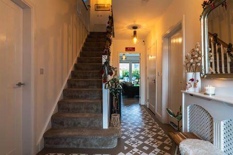 4 bedroom detached house for sale, Tinker Street, Chesterfield, Derbyshire, S43 1