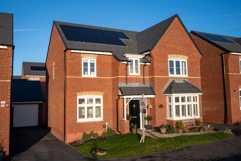 4 bedroom detached house for sale, Tinker Street, Chesterfield, Derbyshire, S43 1