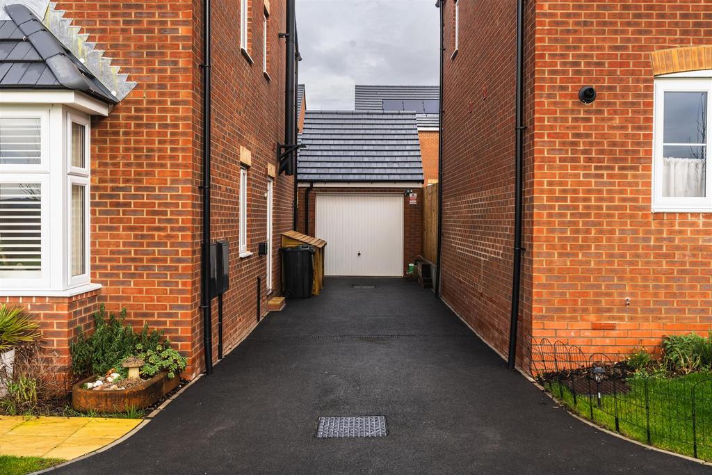 Single Garage