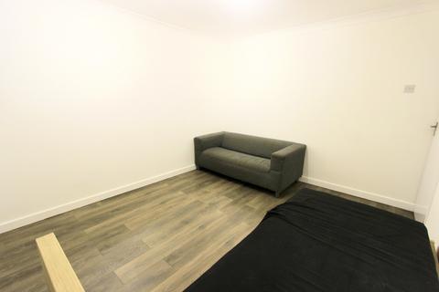 undefined, Riverside Gardens, Wembley HA0