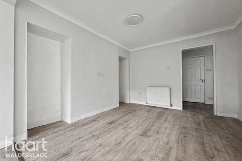 3 bedroom terraced house to rent, Sheriff Drive, CHATHAM