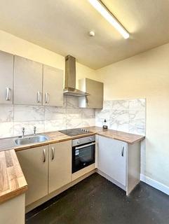 3 bedroom end of terrace house to rent, Woodgrove Road, Sheffield S9