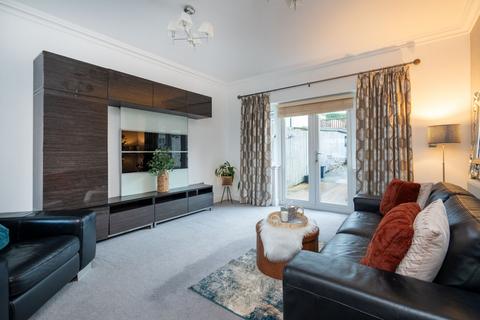 undefined, Milne Drive, Redding, FK2