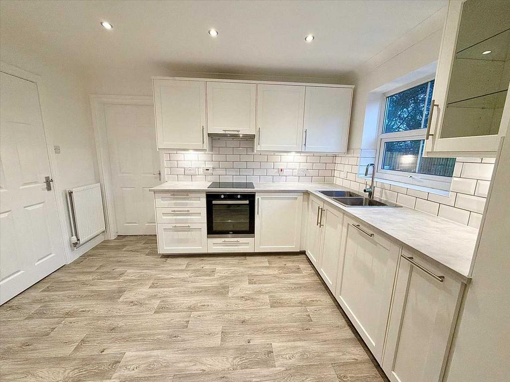 Kitchen/ Breakfast