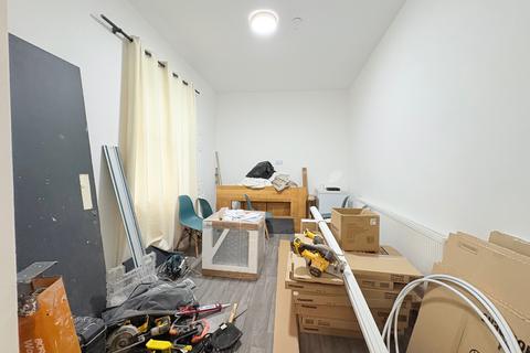 undefined, Room 3, Wood Road, Pontypridd