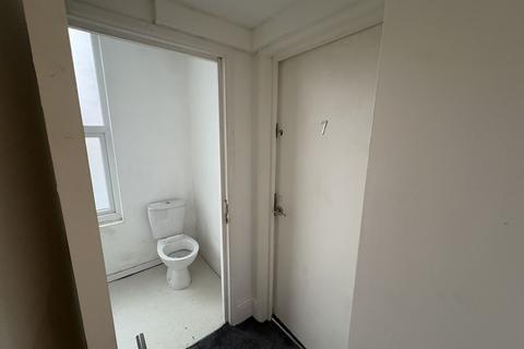 1 bedroom flat to rent, Room 7, Wood Road, Pontypridd