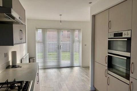 4 bedroom detached house to rent, Stoney Wood Drive, Wynyard, Billingham
