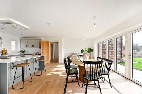 4 bedroom detached house for sale, Blackthorn Gardens, Eastergate