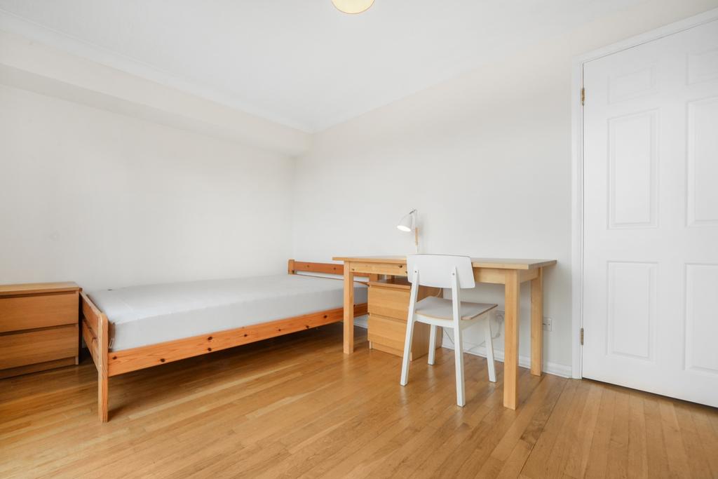 Lockesfield Place, I
