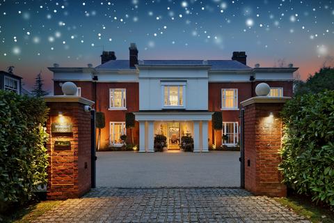 6 bedroom detached house for sale - Keepers Walk, Wentworth, Virginia Water, Surrey, GU25