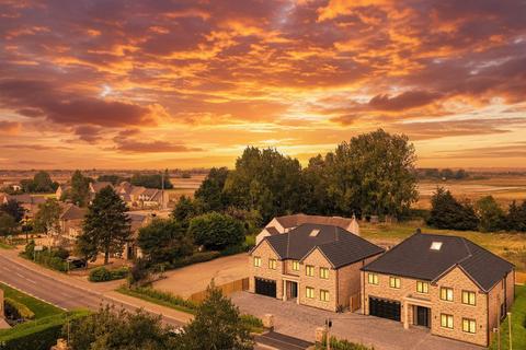5 bedroom detached house for sale, Eastrea PE7