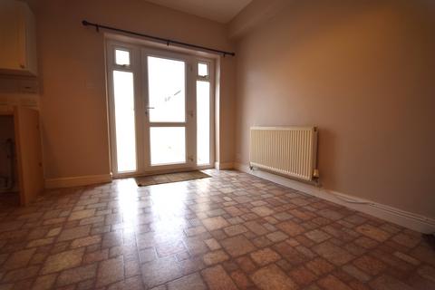 3 bedroom terraced house to rent, Higher Maudlin Street, Barnstaple, EX32