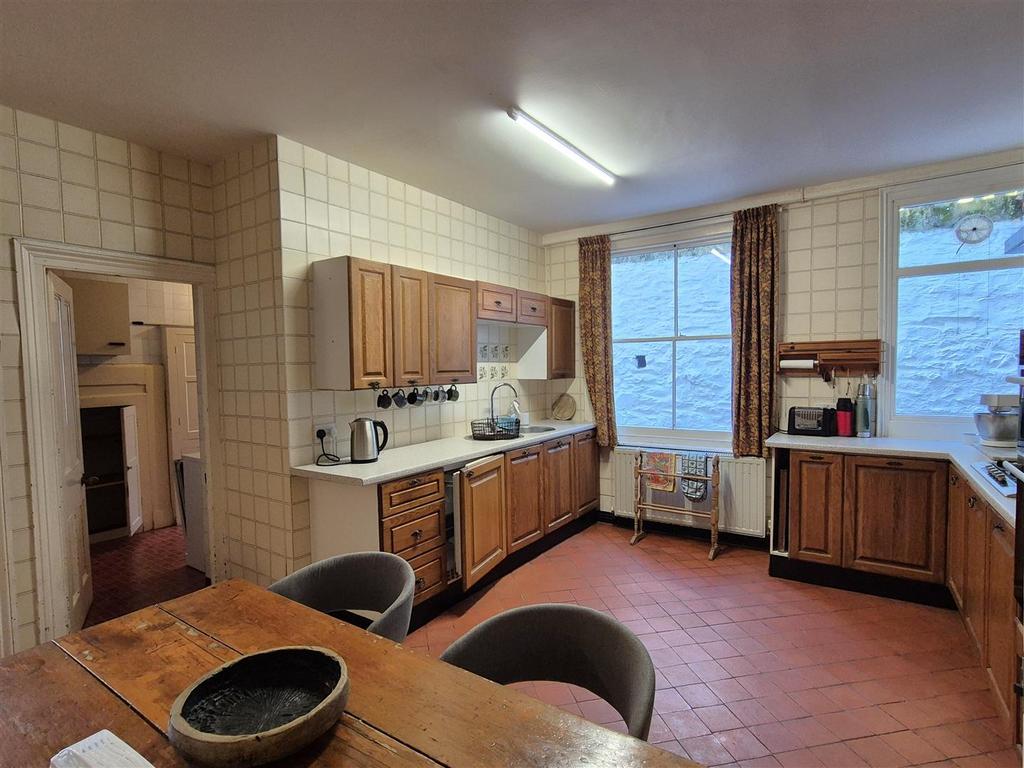 Kitchen 2