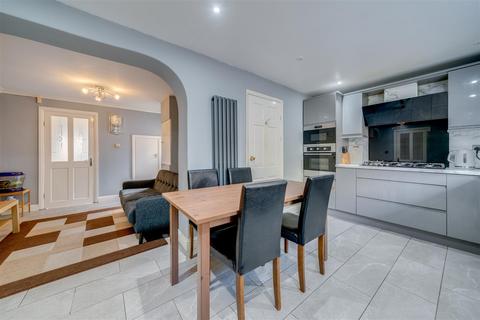 undefined, Knaresborough Drive, Huddersfield HD2