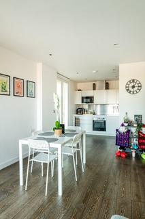 2 bedroom apartment for sale, Queen's Park Place