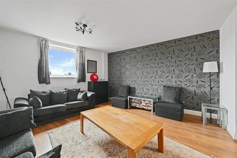 2 bedroom property for sale, Palgrave Gardens, London