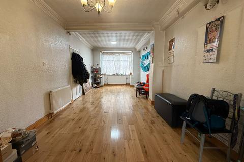 3 bedroom semi-detached house for sale, St. Ives Road