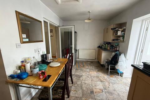 3 bedroom semi-detached house for sale, St. Ives Road