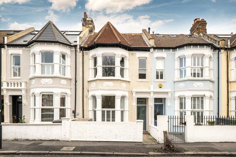 2 bedroom apartment to rent, Donaldson Road