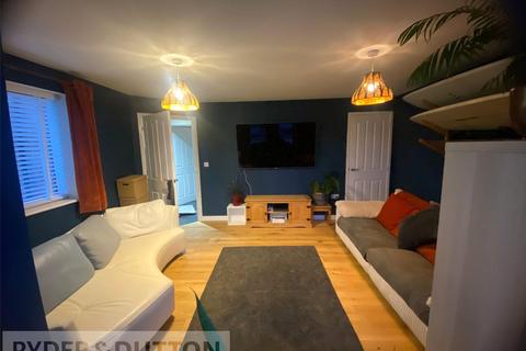 3 bedroom semi-detached house to rent, Elderflower Drive, Salford, Greater Manchester, M6