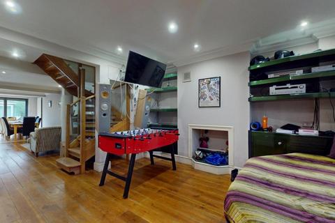 4 bedroom house of multiple occupation to rent, Lordship Road, London N16