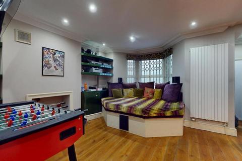 4 bedroom house of multiple occupation to rent, Lordship Road, London N16