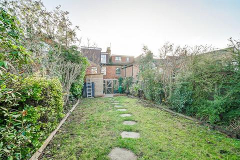 4 bedroom end of terrace house for sale, Albany Road, Leighton Buzzard