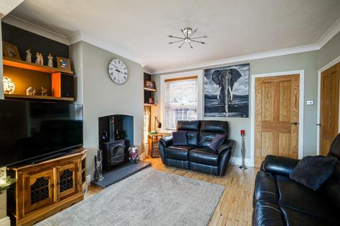 4 bedroom end of terrace house for sale, Albany Road, Leighton Buzzard