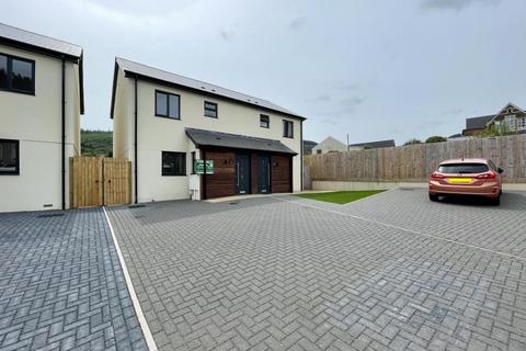 undefined, Taff Terrace, Clydach Vale, Tonypandy CF40