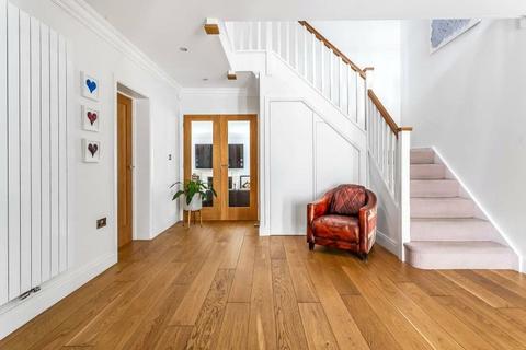 undefined, Roundhill, Woking, Surrey, GU22