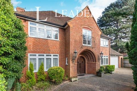 undefined, Burwood Park Road, Hersham, Walton-on-Thames, KT12