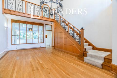 undefined, Burwood Park Road, Hersham, Walton-on-Thames, KT12