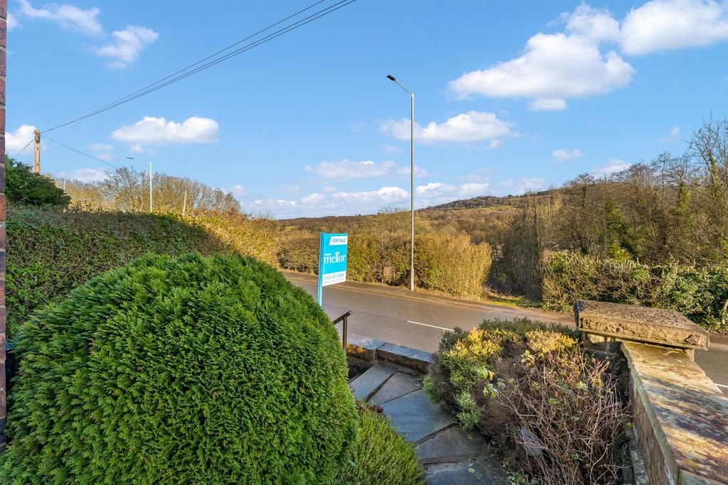 270 STRINES ROAD-11.jpg