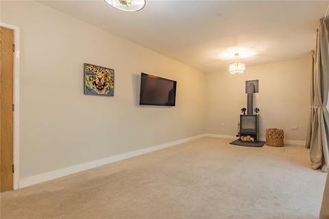 3 bedroom detached house for sale, Arnside Drive, Rochdale OL11