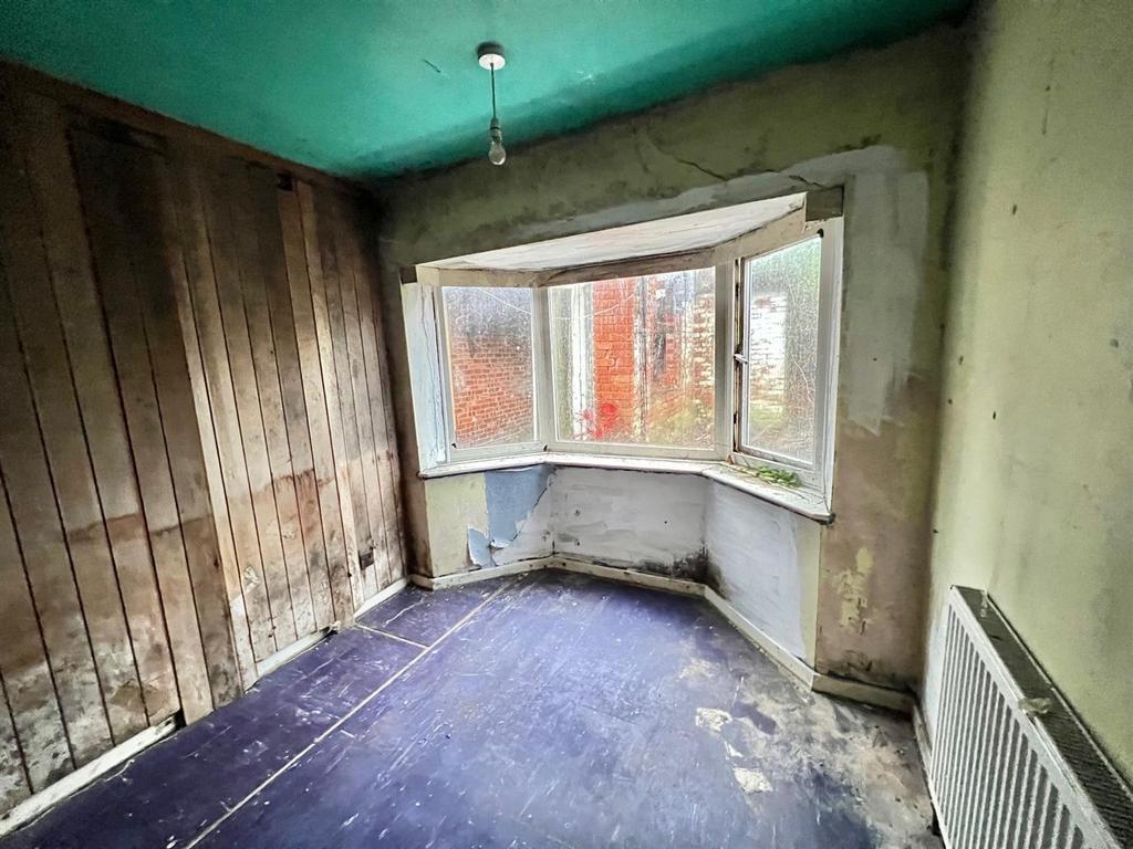 Bramleys Estate Agents - Woodfield Avenue - Greetl